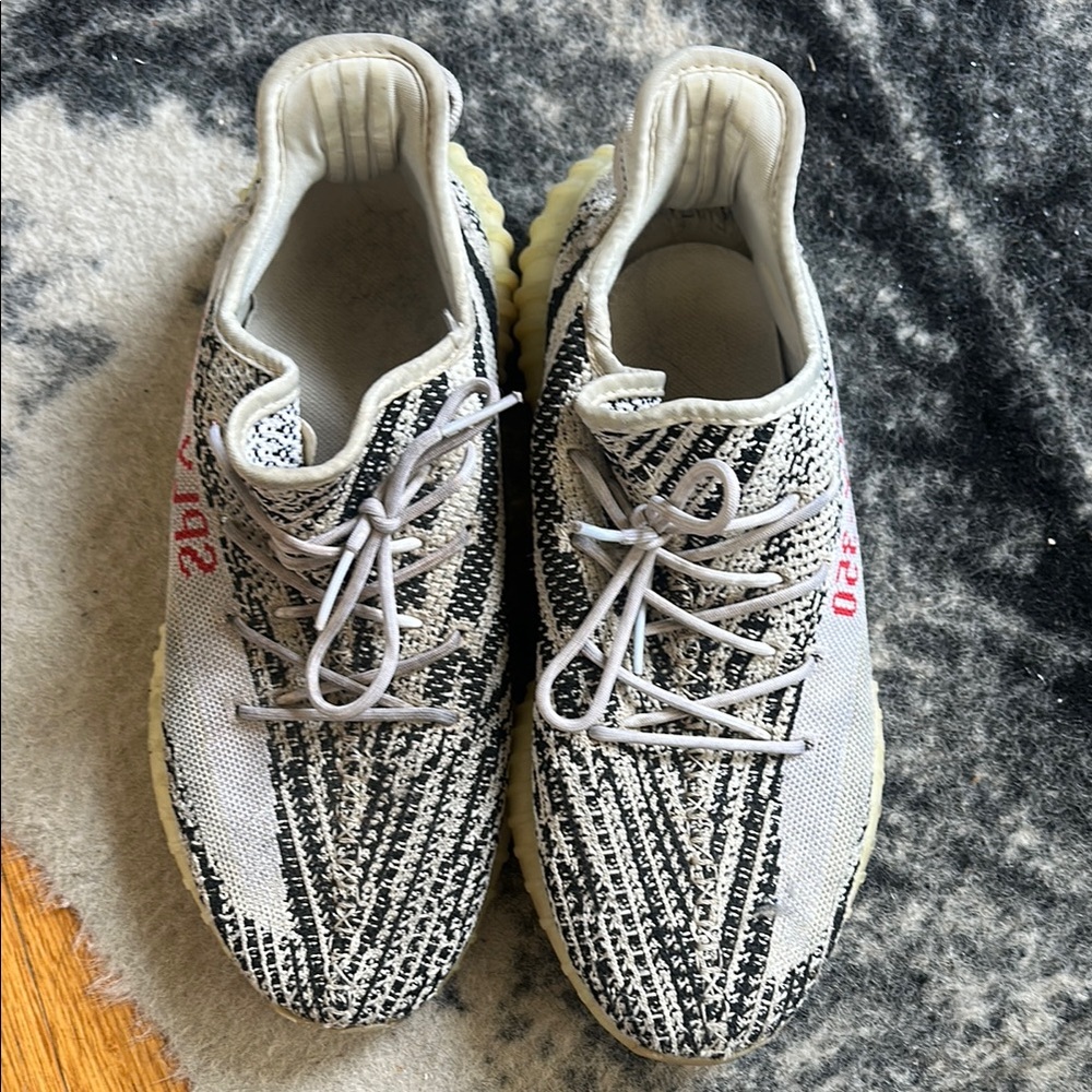 Adidas Yeezy Boost 350 V2 Sneakers - Picture 2 of 6